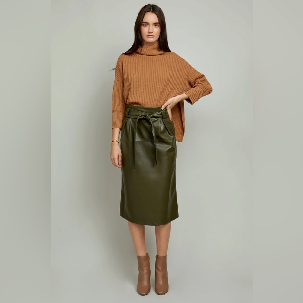Christy Lynn Ellie Sweater - Camel